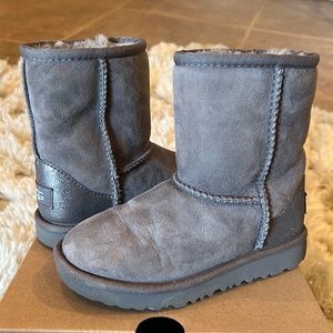 UGG kids Classic ll Boot Glitz Size 11